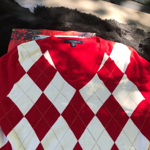 Tommy Hilfiger Red White Metallic Gold Argyle V-Neck Sweater L Large Women’s - Picture 8 of 13